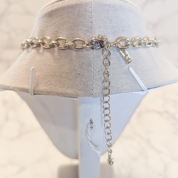 White House Black Market Goldtone Flower Statement Necklace - Picture 6 of 9